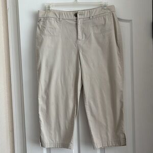 Khaki cotton capris pants - size 10